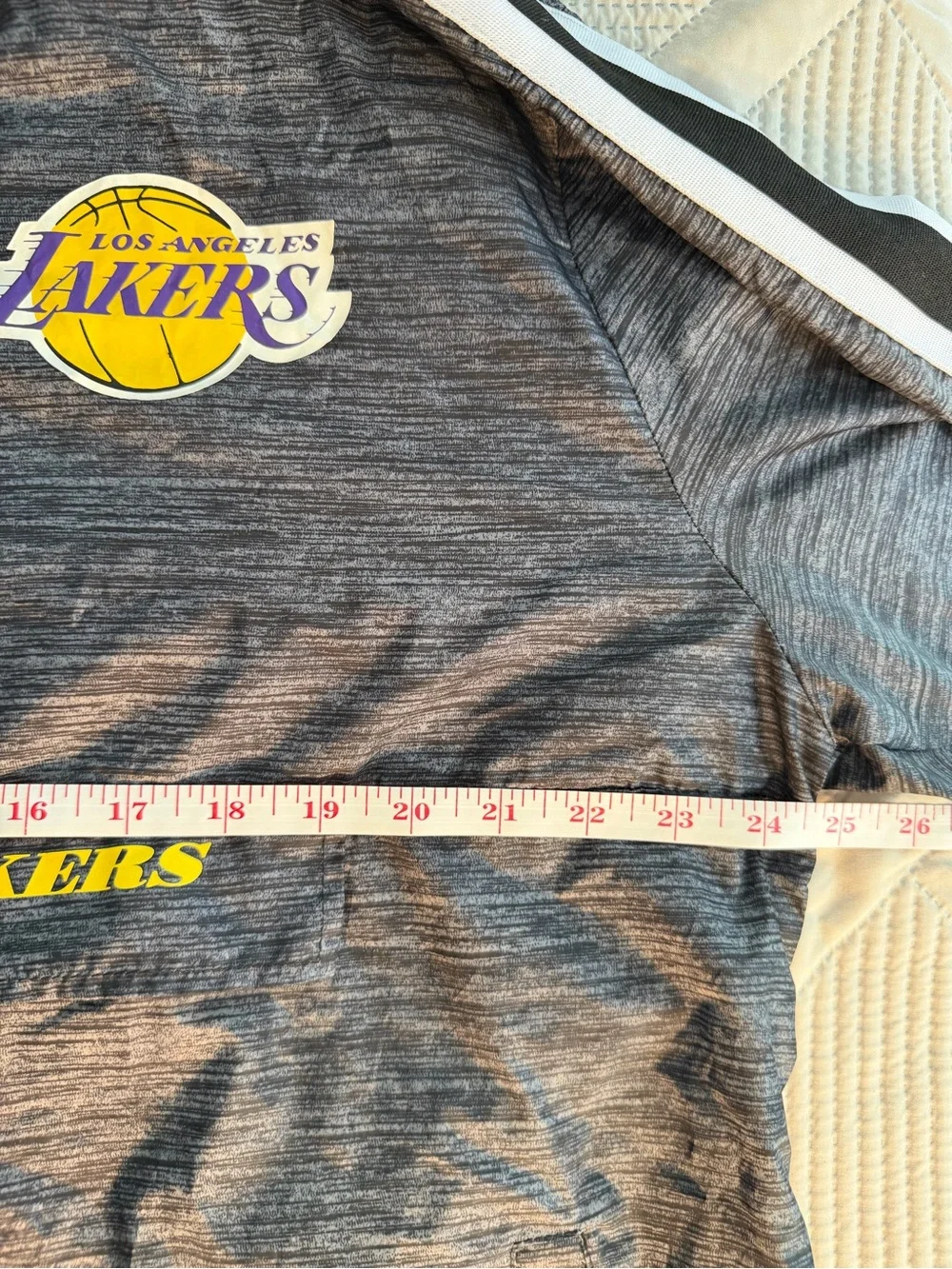 NBA LA Lakers Lightweight Windbreaker Men's Sz Large, Like New Sporty